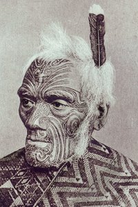 Guerriero Maori con moko sul viso